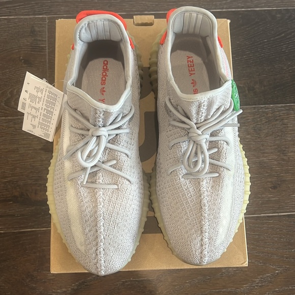 Adidas Yeezy Boost 350 V2 Tail Light Size 11 Stock X verified (see photos) - Picture 5 of 10